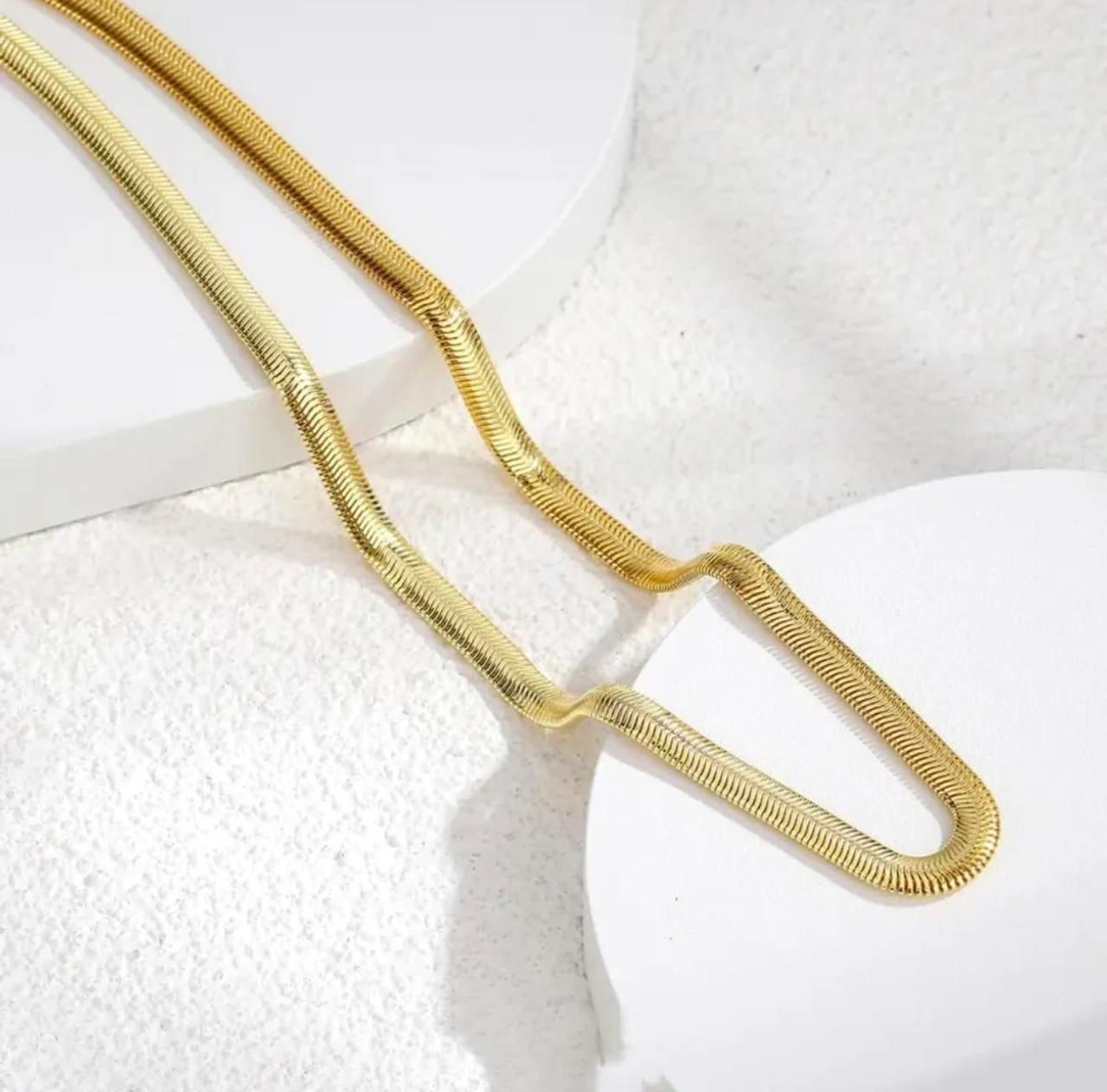 Viral Luxury Men's Golden Snake Chain